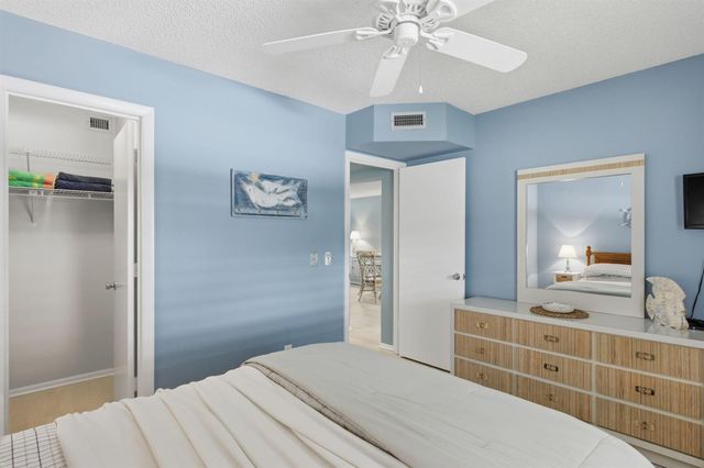 29 Plantation Drive 202, Vero Beach, FL 32966