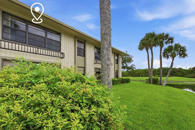 29 Plantation Drive 202, Vero Beach, FL 32966