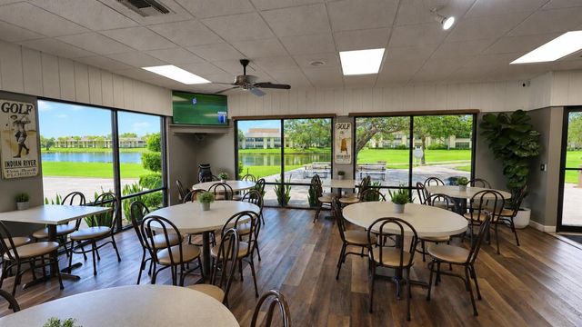 29 Plantation Drive 202, Vero Beach, FL 32966