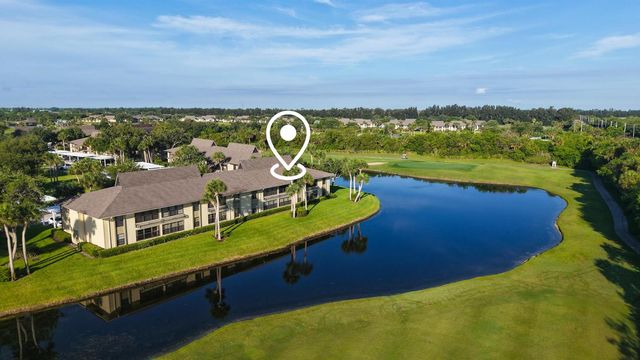 29 Plantation Drive 202, Vero Beach, FL 32966