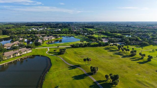 29 Plantation Drive 202, Vero Beach, FL 32966