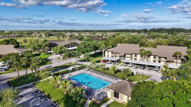29 Plantation Drive 202, Vero Beach, FL 32966