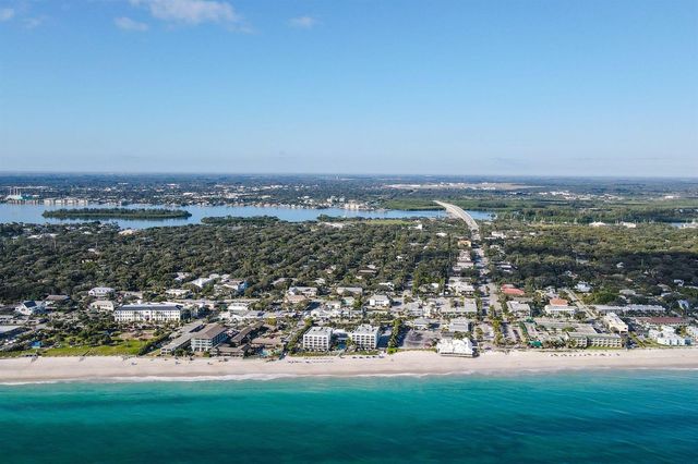 29 Plantation Drive 202, Vero Beach, FL 32966