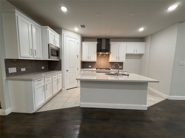 4721 Cash Drive, Carrollton, TX 75010