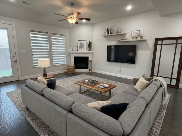 4721 Cash Drive, Carrollton, TX 75010