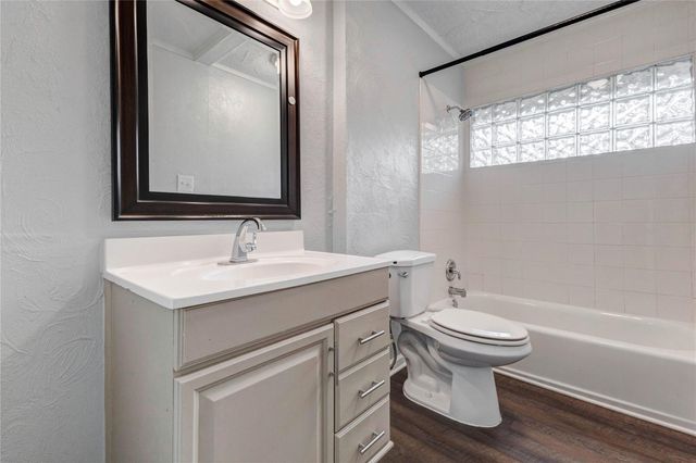 9614 Charter Ridge Drive, Houston, TX 77070