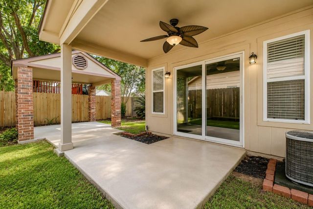 9614 Charter Ridge Drive, Houston, TX 77070