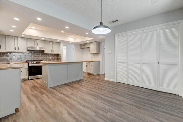 9614 Charter Ridge Drive, Houston, TX 77070