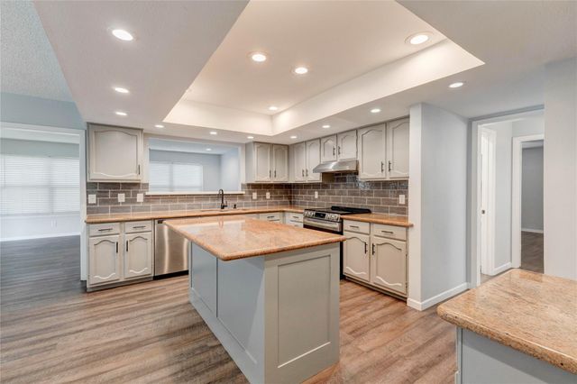 9614 Charter Ridge Drive, Houston, TX 77070