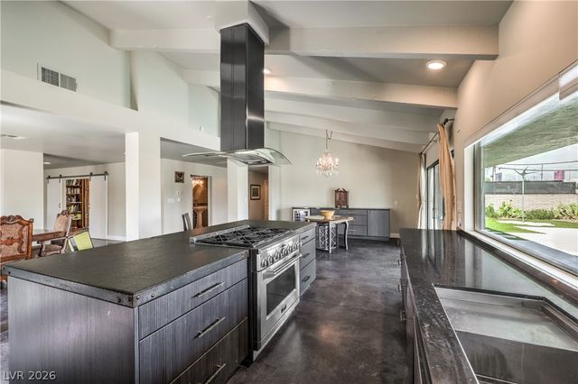 1926 Papago Lane, Las Vegas, NV 89169