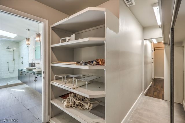 1926 Papago Lane, Las Vegas, NV 89169