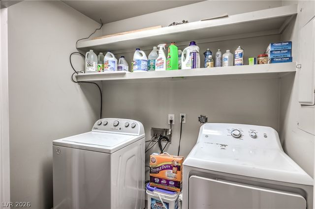 1926 Papago Lane, Las Vegas, NV 89169