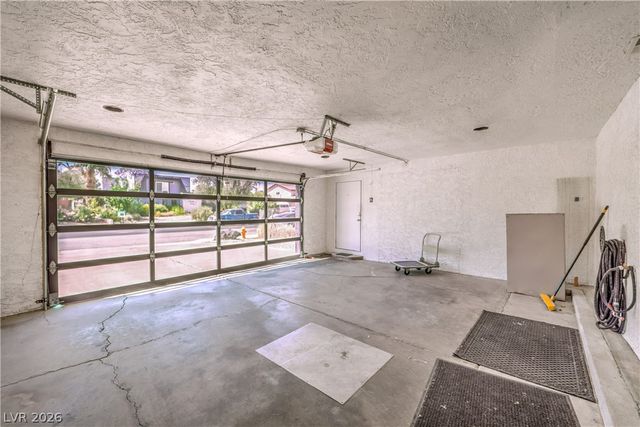 1926 Papago Lane, Las Vegas, NV 89169