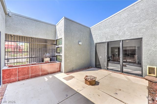 1926 Papago Lane, Las Vegas, NV 89169