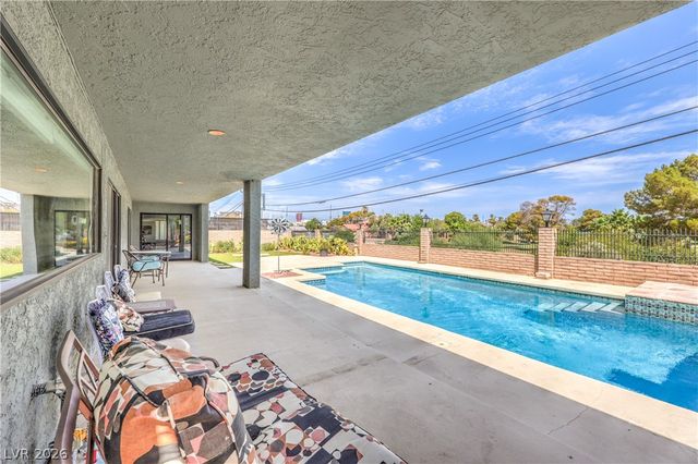 1926 Papago Lane, Las Vegas, NV 89169