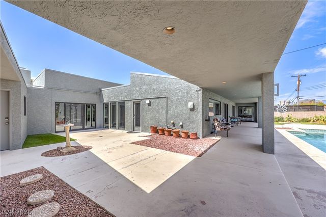 1926 Papago Lane, Las Vegas, NV 89169