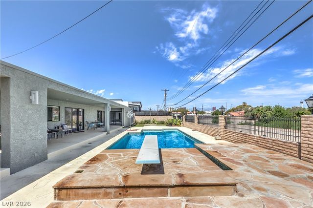 1926 Papago Lane, Las Vegas, NV 89169