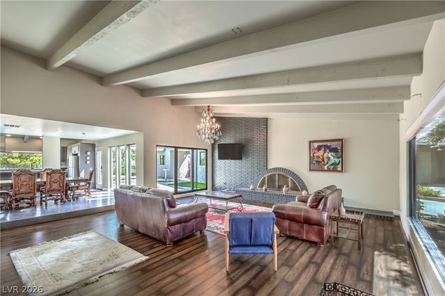 1926 Papago Lane, Las Vegas, NV 89169