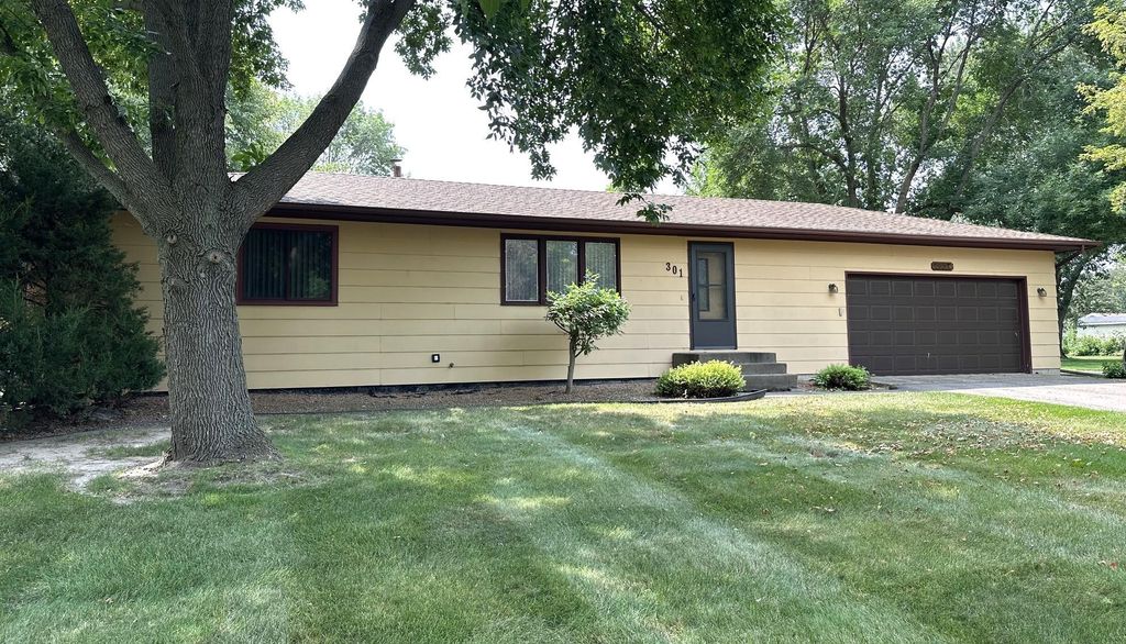 301 Cottonwood Avenue NE, Saint Michael, MN 55376 — exterior