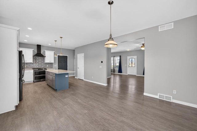 1366 Pine Street, Sun Prairie, WI 53590