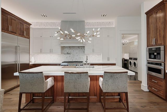 34 Bellweather Court, The Woodlands, TX 77381