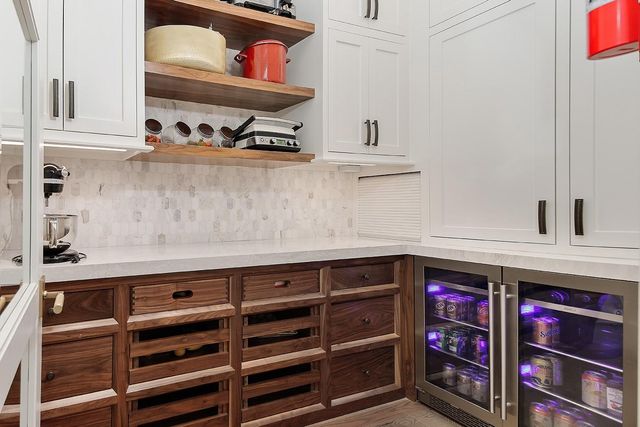 34 Bellweather Court, The Woodlands, TX 77381