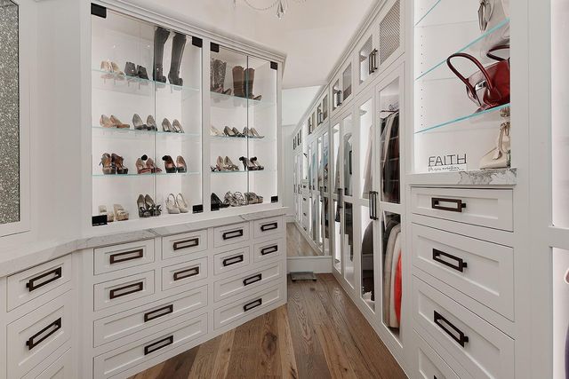 34 Bellweather Court, The Woodlands, TX 77381