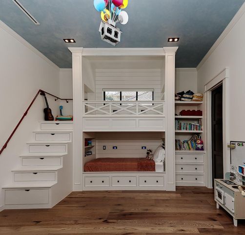 34 Bellweather Court, The Woodlands, TX 77381