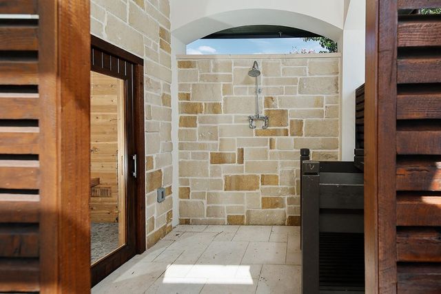 34 Bellweather Court, The Woodlands, TX 77381