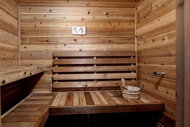 34 Bellweather Court, The Woodlands, TX 77381