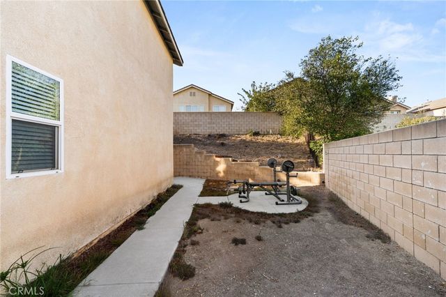 5200 Archery Court, Fontana, CA 92336