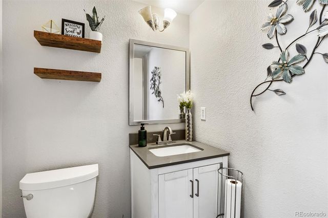 2366 S Genoa Street, Aurora, CO 80013