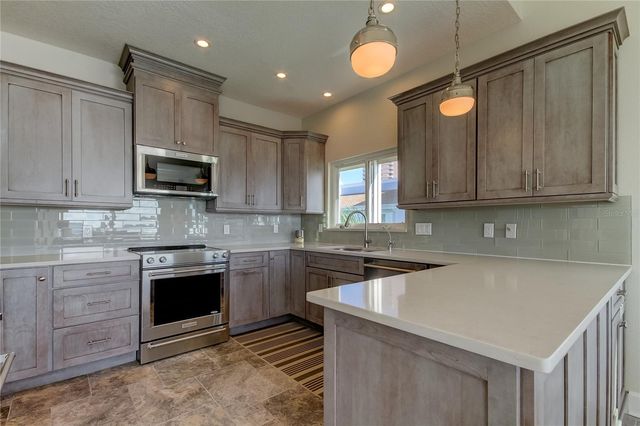 1401 GULF BOULEVARD 205, Clearwater Beach, FL 33767