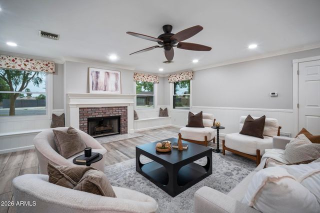 1542 W LOMA Lane, Phoenix, AZ 85021