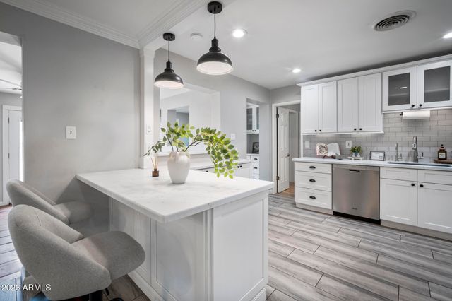 1542 W LOMA Lane, Phoenix, AZ 85021