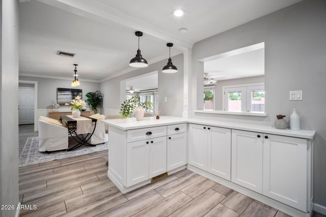 1542 W LOMA Lane, Phoenix, AZ 85021