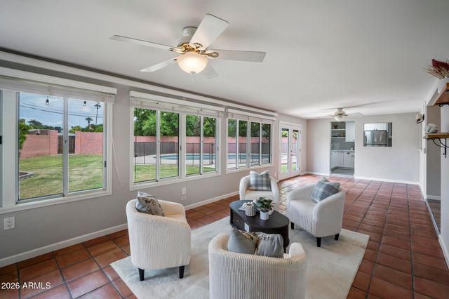 1542 W LOMA Lane, Phoenix, AZ 85021