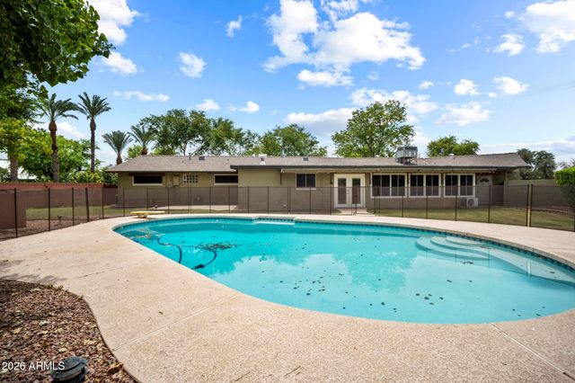 1542 W LOMA Lane, Phoenix, AZ 85021