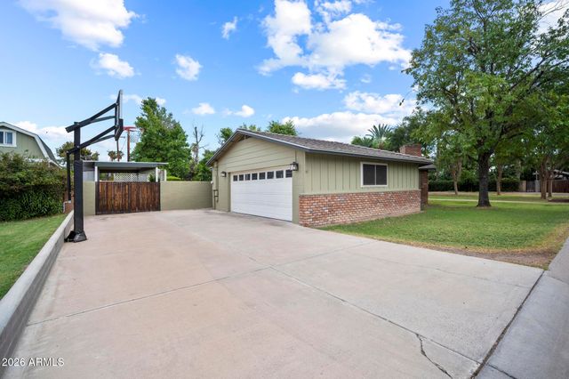 1542 W LOMA Lane, Phoenix, AZ 85021