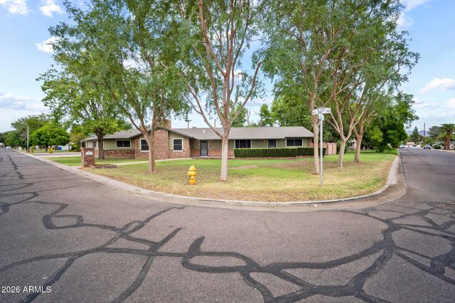 1542 W LOMA Lane, Phoenix, AZ 85021