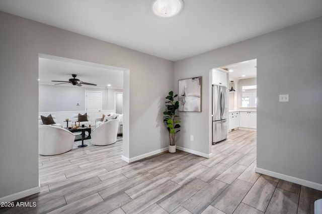 1542 W LOMA Lane, Phoenix, AZ 85021