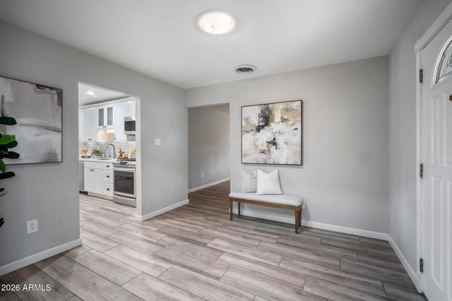1542 W LOMA Lane, Phoenix, AZ 85021