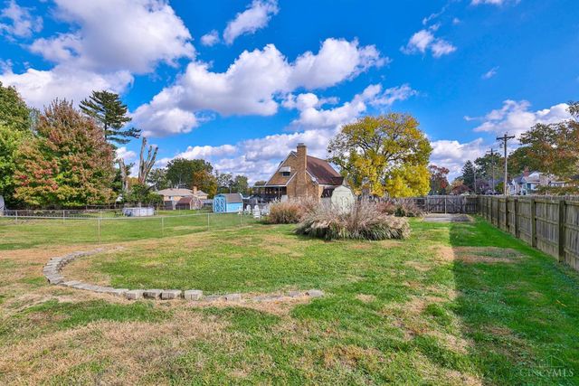 7722 Dalton Avenue, Deer Park, OH 45236