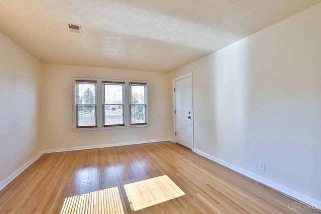 7722 Dalton Avenue, Deer Park, OH 45236