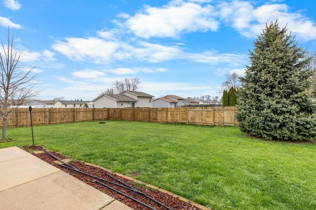 611 Lanae Way, South Beloit, IL 61080