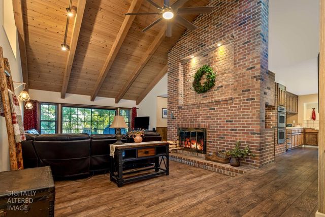19048 Swallow Way, Penn Valley, CA 95946