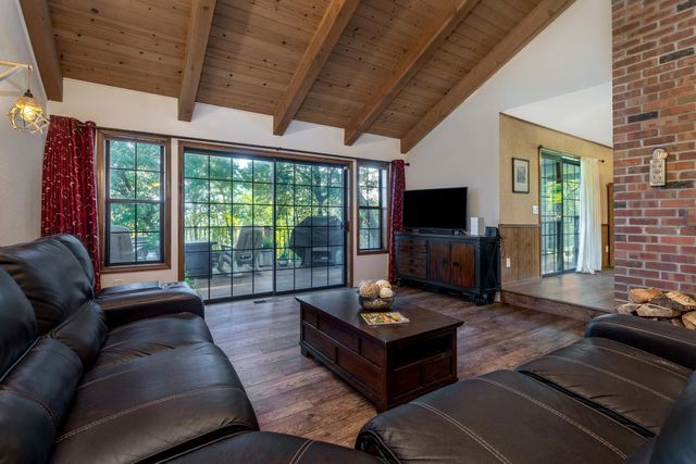 19048 Swallow Way, Penn Valley, CA 95946