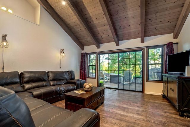 19048 Swallow Way, Penn Valley, CA 95946