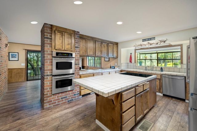 19048 Swallow Way, Penn Valley, CA 95946