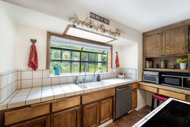 19048 Swallow Way, Penn Valley, CA 95946